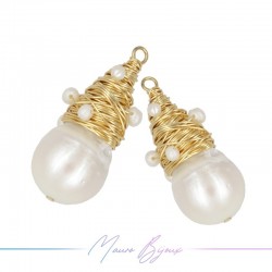 Charm Pearls Drop White Threaded in Gold Brass