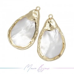 Pearl Pedants in Gold Brass