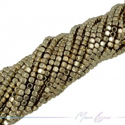 Ematite Dorato Chiaro Cubo Liscio (Filo di 40 cm)