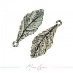 Charms brass feather white-black 11x27mm