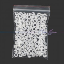 Plastic Round Letter "Q" Beads Black/White 7mm