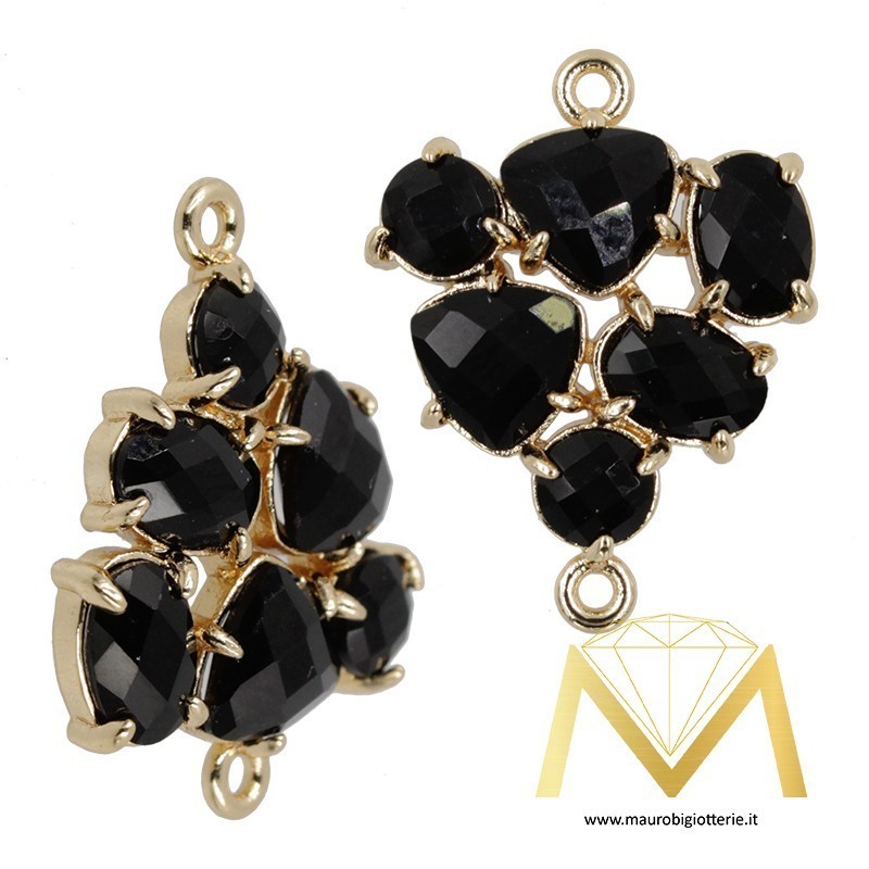 Triangle Pendant with Cat's Eye color Black