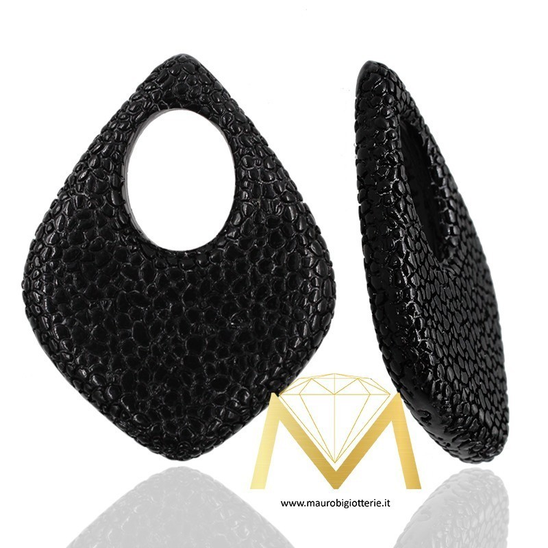 Rhombus Resin Pendant color Black